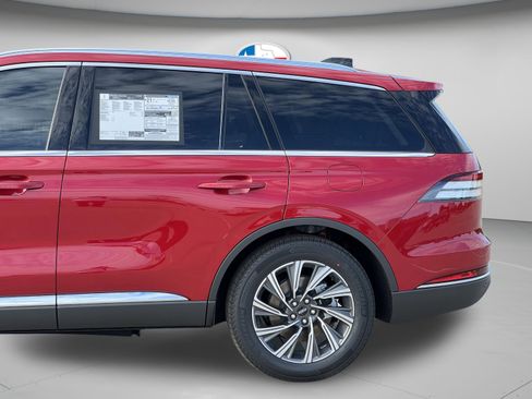 New 2026 Lincoln Aviator 2WD image 31
