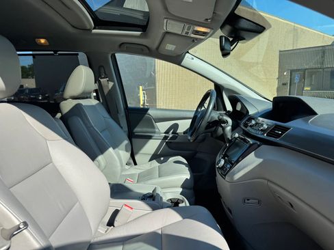 Used 2016 Honda Odyssey EX-L image 24