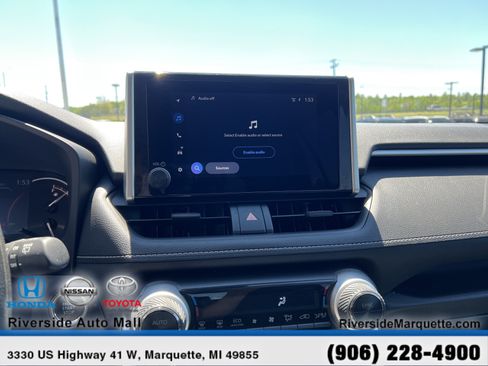 Used 2025 Toyota RAV4 XLE AWD/4WD image 17
