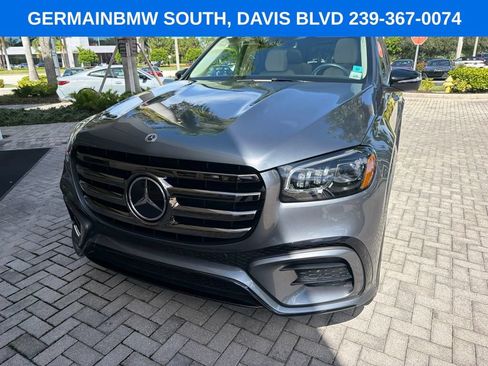 Used 2024 Mercedes-Benz GLS 450 4MATIC image 5