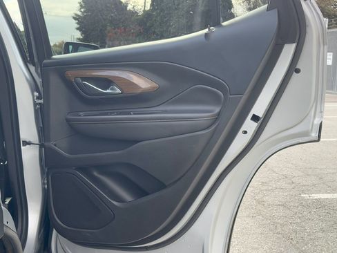 Used 2018 GMC Terrain SLE image 24