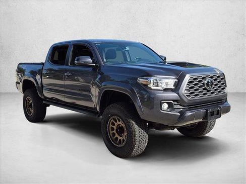 Used 2021 Toyota Tacoma TRD Sport AWD/4WD image 3