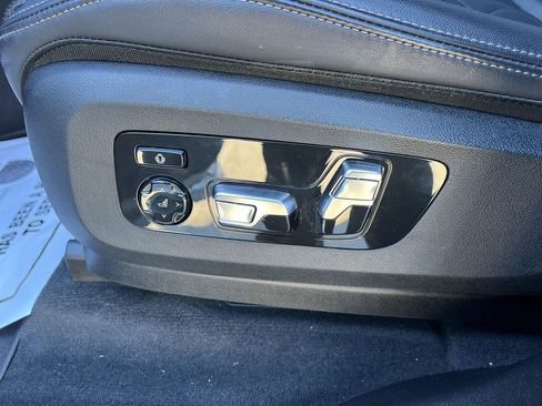 Certified 2024 BMW X7 xDrive40i w/ M Sport Package image 12
