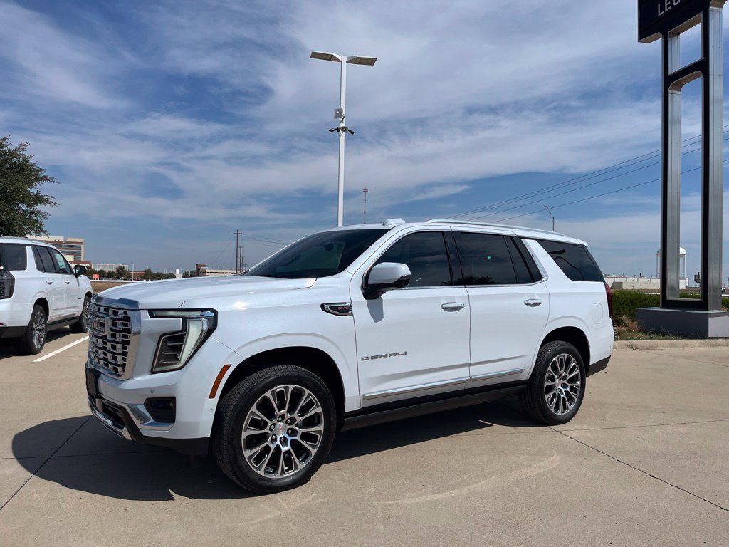 Used 2026 GMC Yukon Denali w/ Denali Reserve Package AWD/4WD image 1