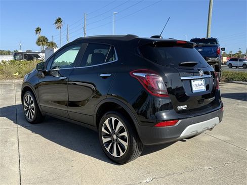 Used 2022 Buick Encore Preferred w/ Safety Package II image 4