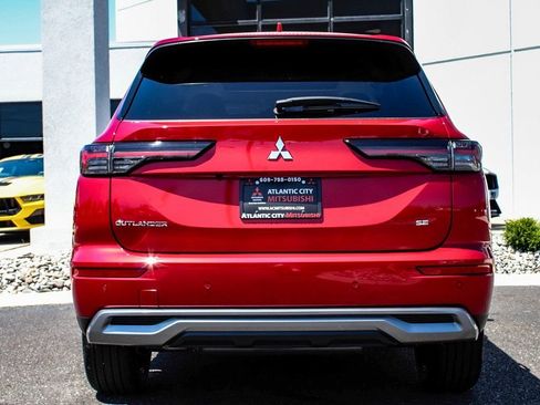 New 2025 Mitsubishi Outlander SE FWD image 5