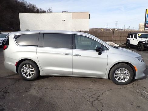 New 2026 Chrysler Voyager LX FWD image 8