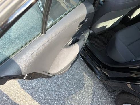 Used 2023 Toyota Corolla LE FWD image 29