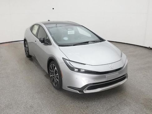 New 2026 Toyota Prius Plug-In Hybrid FWD image 38