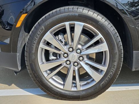 Used 2025 Cadillac XT5 Premium Luxury FWD image 12