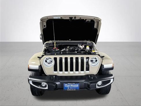 Used 2022 Jeep Gladiator Overland w/ Popular Equipment Package AWD/4WD image 22