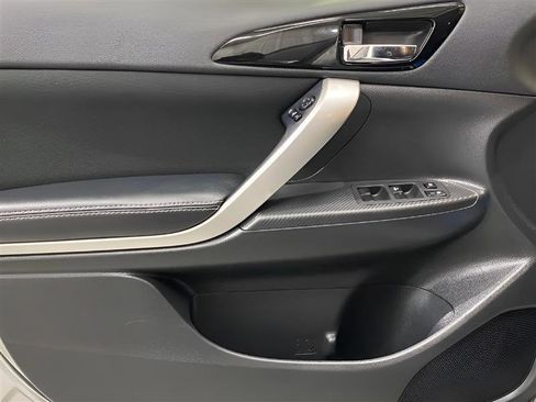 Used 2018 Mitsubishi Eclipse Cross SE image 9