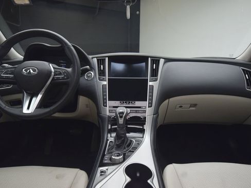 Used 2021 INFINITI Q50 Luxe w/ Seat & Sound Package RWD image 3