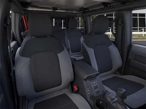 New 2025 Ford Bronco 4-Door image 10