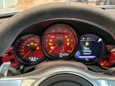 Used 2015 Porsche 911 GT3 image 21