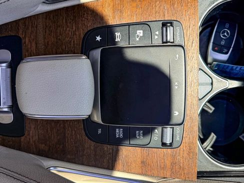 Used 2021 Mercedes-Benz GLS 450 4MATIC image 33