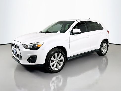 Used 2015 Mitsubishi Outlander Sport ES image 3