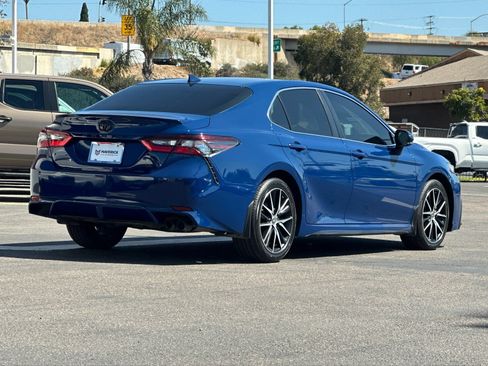Used 2024 Toyota Camry SE FWD image 5