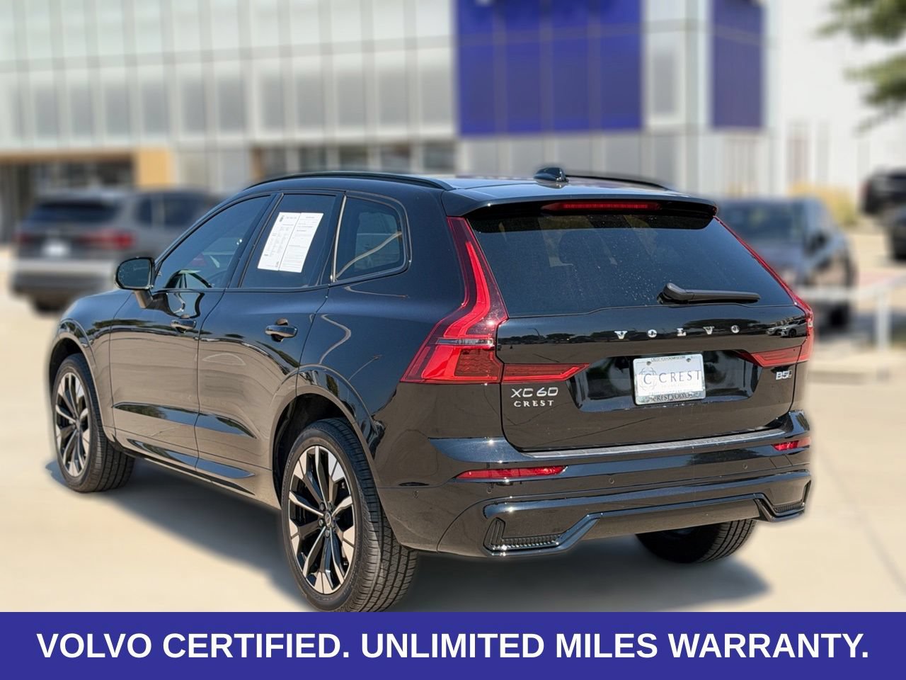 Certified 2026 Volvo XC60 B5 Plus AWD/4WD image 5