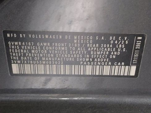 Used 2025 Volkswagen Jetta SE FWD image 33