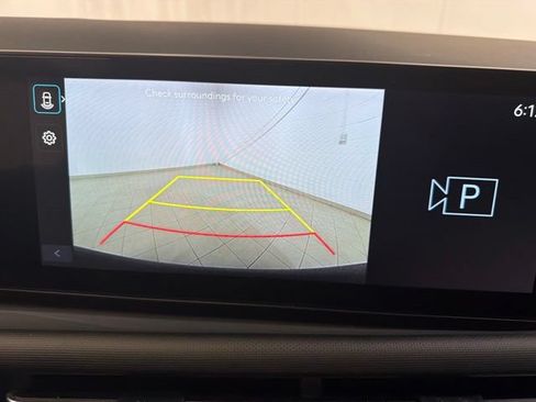 Used 2025 Hyundai Santa Cruz SE FWD image 17