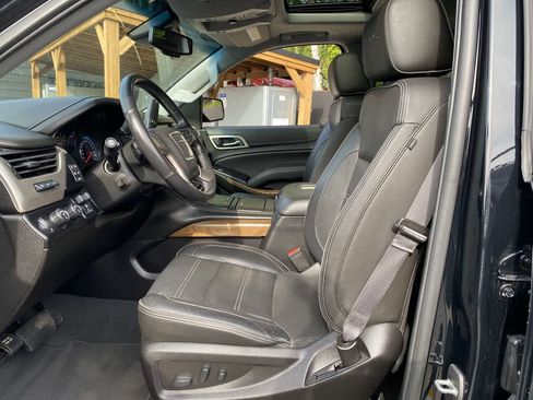 Used 2019 GMC Yukon XL Denali w/ Denali Ultimate Package AWD/4WD image 13