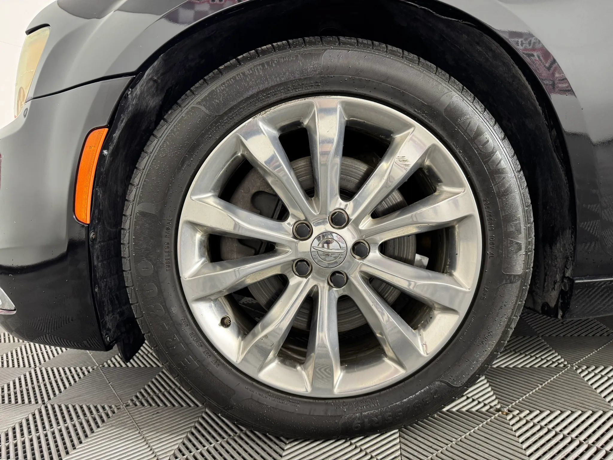 Used 2016 Chrysler 300 Limited AWD/4WD image 41
