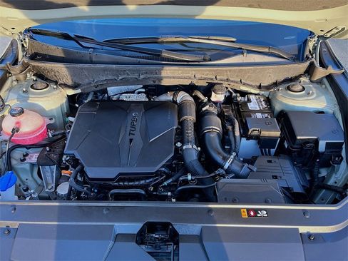 Used 2022 Hyundai Santa Cruz Limited image 32