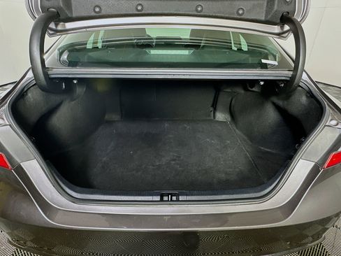 Used 2022 Toyota Camry SE FWD image 26