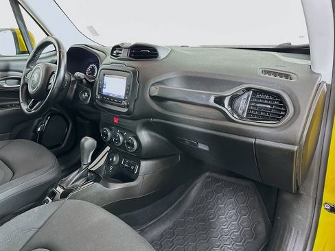 Used 2017 Jeep Renegade Altitude AWD/4WD image 29
