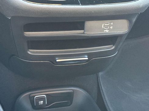 New 2026 Chrysler Pacifica Select image 18