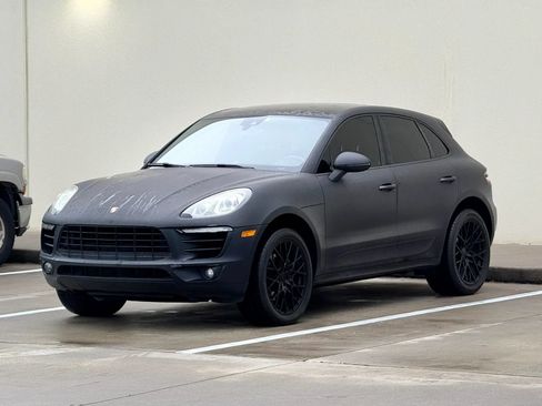 Used 2017 Porsche Macan AWD/4WD image 3