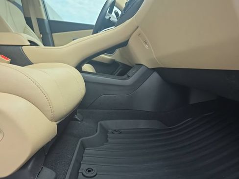 Used 2024 Acura RDX SH-AWD image 32
