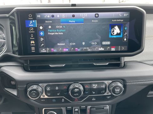 Certified 2025 Jeep Wrangler Sahara image 40