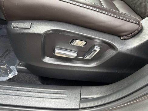Used 2025 MAZDA CX-5 Signature image 29