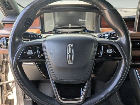 Used 2023 Lincoln Aviator Grand Touring w/ Equipment Group 301A AWD/4WD image 8