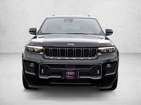 Used 2023 Jeep Grand Cherokee Overland w/ Luxury Tech Group IV image 2