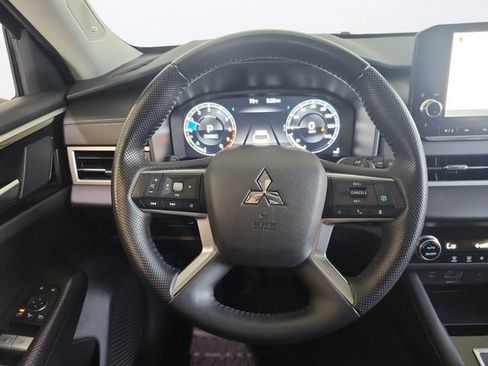 Used 2024 Mitsubishi Outlander SE AWD/4WD image 9