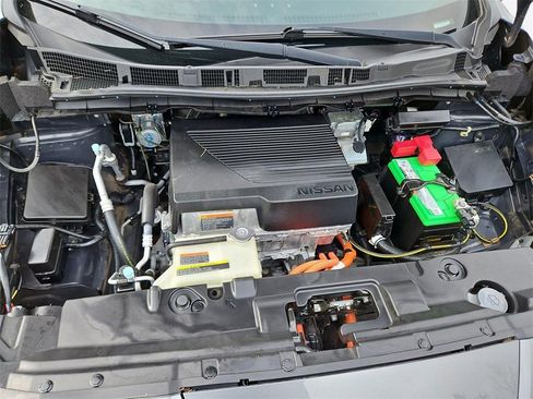 Used 2020 Nissan Leaf SV w/ Protection Package image 31
