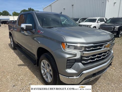 Used 2025 Chevrolet Silverado 1500 LTZ AWD/4WD image 8