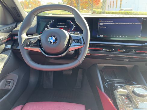 Certified 2025 BMW 530i xDrive w/ Premium Package image 31