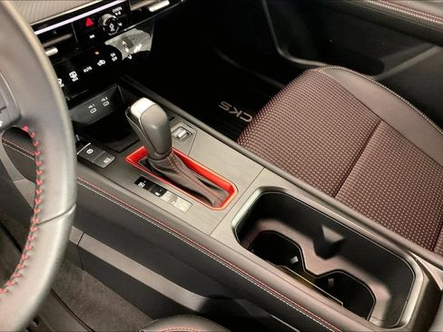 Certified 2025 Nissan Kicks SR FWD image 17