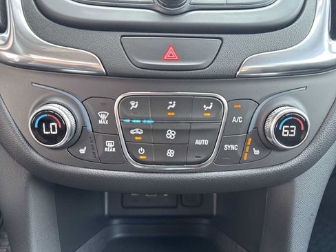 Certified 2019 Chevrolet Equinox LT FWD image 24