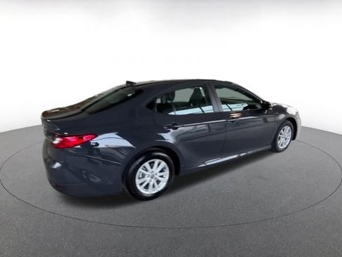 Used 2025 Toyota Camry LE image 18