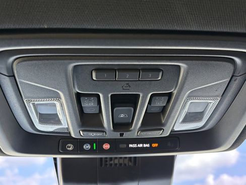 Used 2024 GMC Sierra 1500 AT4 w/ Technology Package image 31