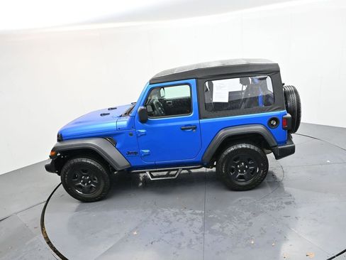 Used 2025 Jeep Wrangler Sport image 21
