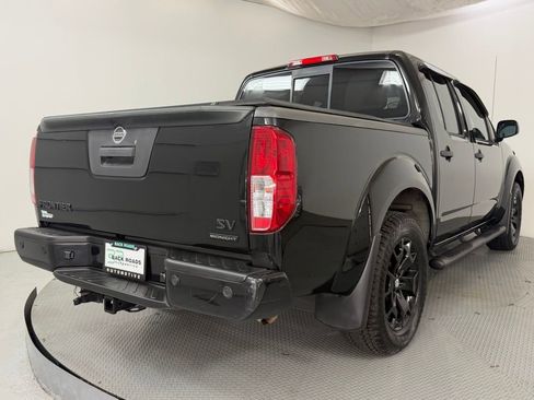 Used 2018 Nissan Frontier SV w/ Value Truck Package image 9