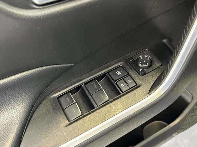 Certified 2025 Toyota RAV4 XLE AWD/4WD image 17