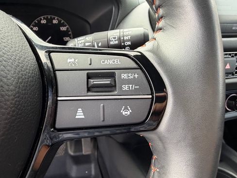 Used 2024 Honda HR-V Sport image 11