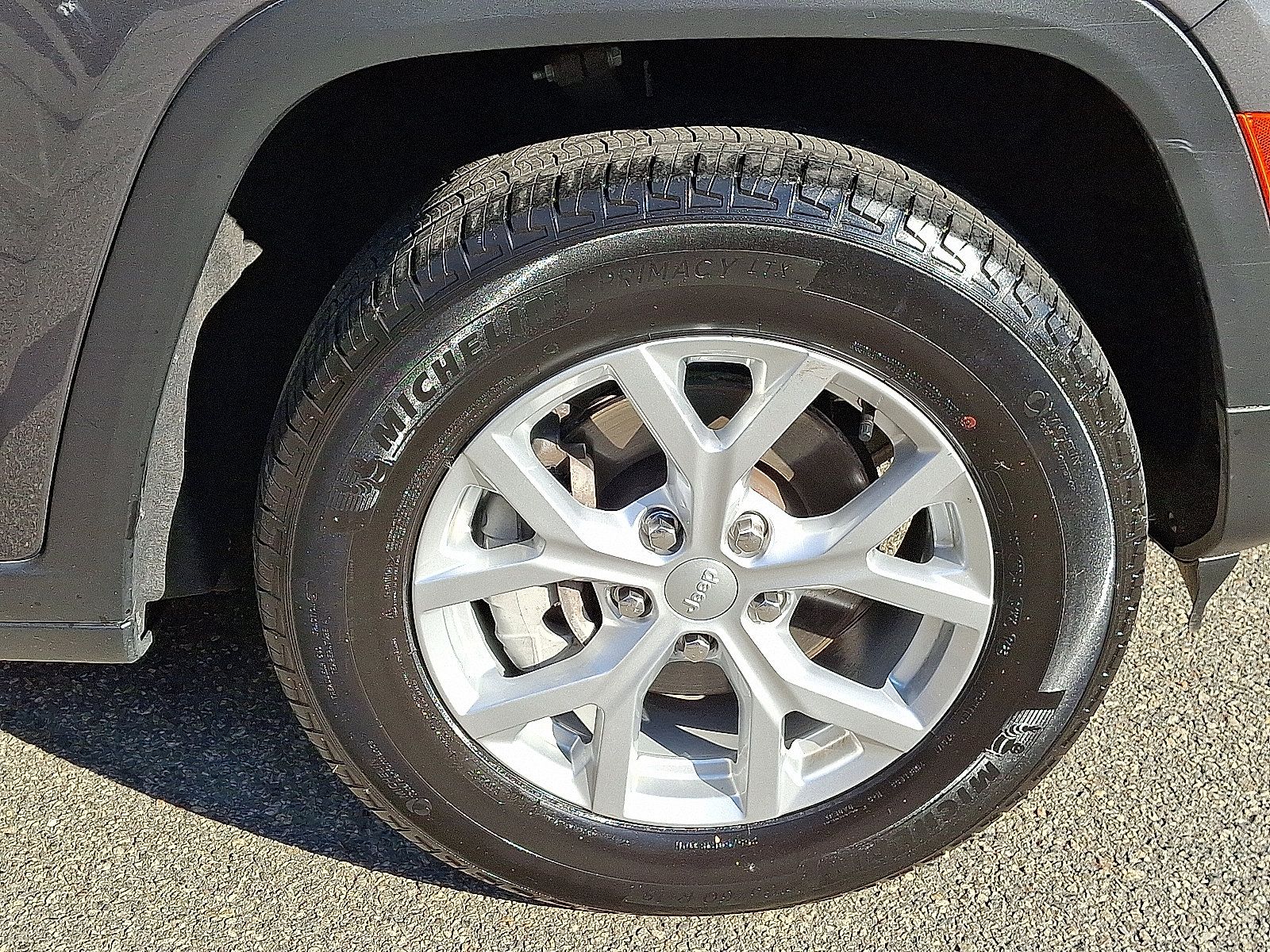 Certified 2023 Jeep Grand Cherokee Limited AWD/4WD image 9